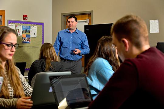 Psychology class lecture at the University of Mount Union